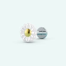 Daisy Flat Back Earring